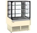 Vitrina semimural refrigerada Insignia VV-R con cristal recto para exposición de bebidas, snacks, bollería, platos preparados y productos frescos.